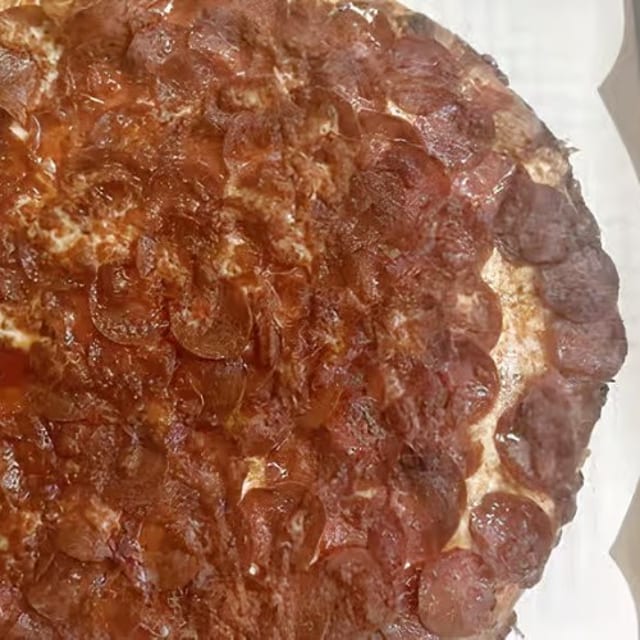 16" The Joe Chunks Pizza.